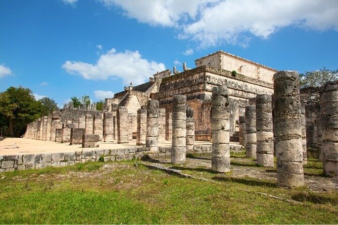 ChichenItza from Cancun Full Day Experience Cenote and Valladolid - Stop 4: Valladolid main square for 30 minutes of breathing room