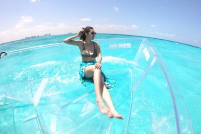 Clear Boat Tour in Cancun 1.5 hours great for pictures - The photo focus: fun when you want it, annoying when you don’t