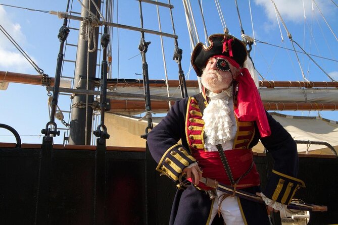 Dinner & Live Pirate Fight from Cancun - Quick Takeaways Before You Board