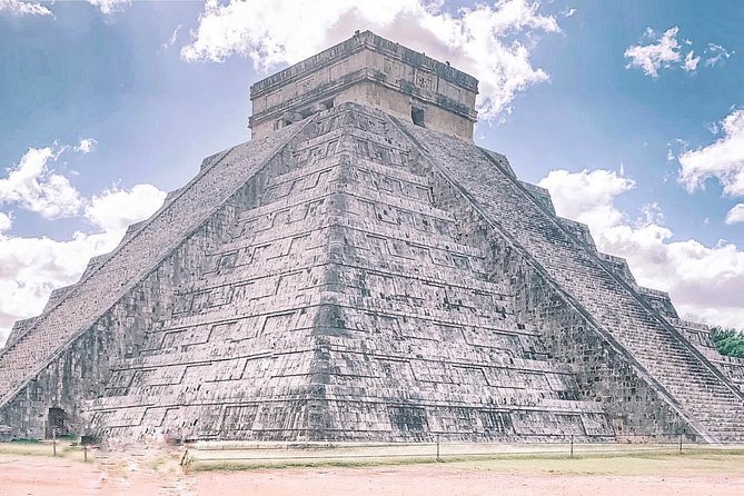 Discover Chichen Itza from Cancun or Maya Riviera - Where the day starts: the Yucatan restaurant stop and souvenir area