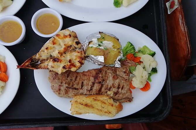 Enjoy The Spanish Galeon with a Romantic Night Dinner in Cancun - The Columbus Galleon Experience: Why It Works as a Romantic Night