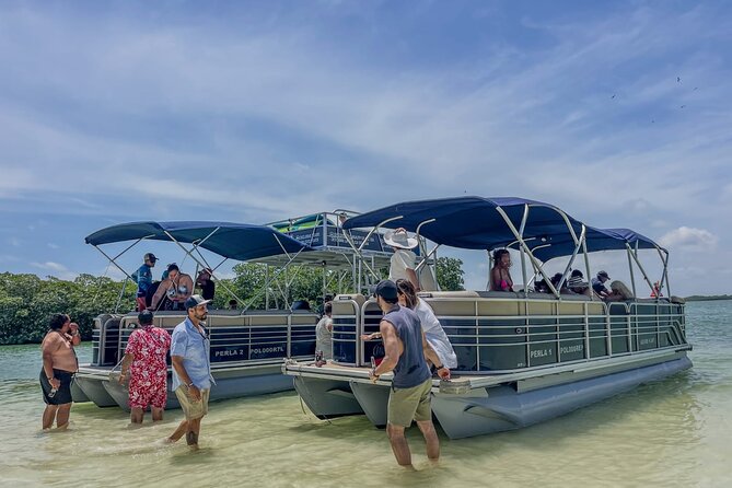 Entertainments and Celebrations in Cancun and Isla Mujeres - Stop in Isla Mujeres: Center Access and Photo Opportunities