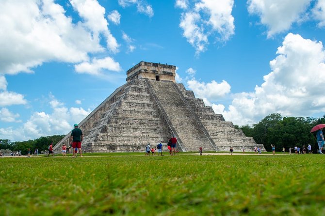 Experience Chichén Itzá: Full Day Tour with Cenote & Valladolid - On-the-way stops and how to protect your schedule