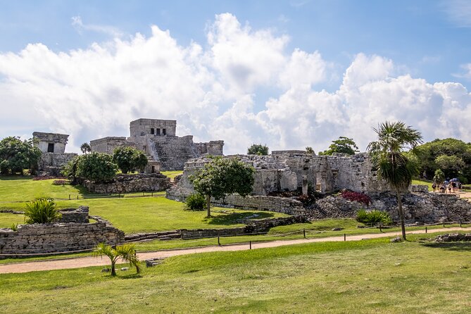 Experience swimming with turtles and explore the ruins of Tulum. Lunch included. - Who This Tour Fits Best (and Who Might Skip It)