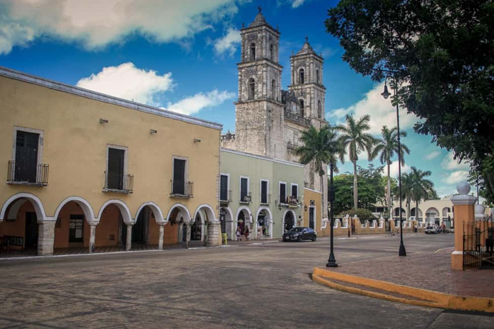 From Cancun: Chichén Itzá, cenote, Valladolid, and Tequila - Lunch and drinks: plan around what’s included and what you’ll pay