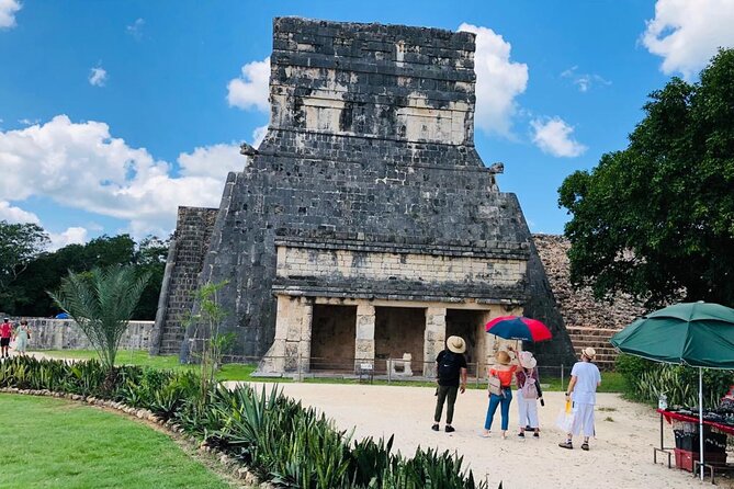 Full Day Tour Chichén Itzá Cenote Saamal Valladolid with buffet - Cenote Saamal swim: fun water time with real safety rules