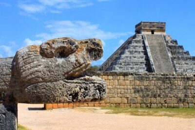 Full-Day Tour to Chichen Itza and Sacred Cenote from Cancún - Chichén Itzá With a Guide: What You’ll Actually See