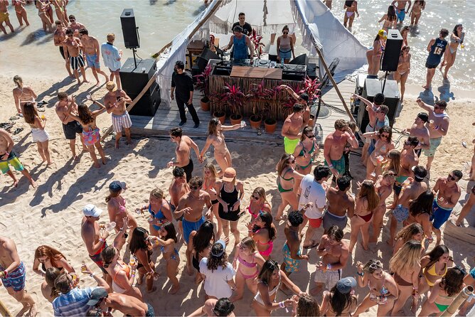 HipHop Catamaran Party from Cancun to Isla Mujeres - Entering the party mode on a Cancun-to-Isla Mujeres catamaran