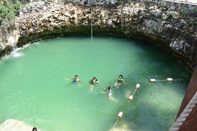 Horseback riding Tour with ATV circuit, ziplines and Cenote - Horseback riding into the jungle: the calmer, classic part of the day