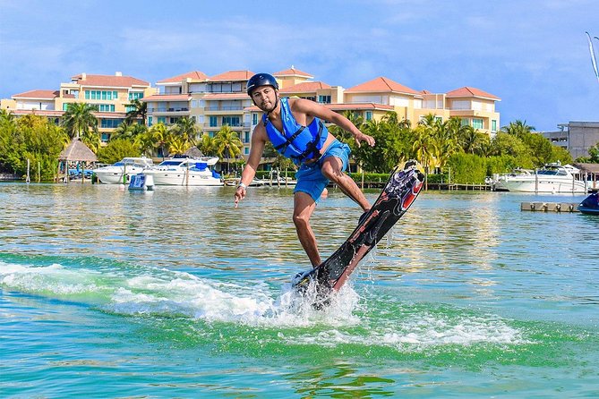 Hoverboard Flight in Cancun - Staff support: the “you got this” factor that makes learning stick