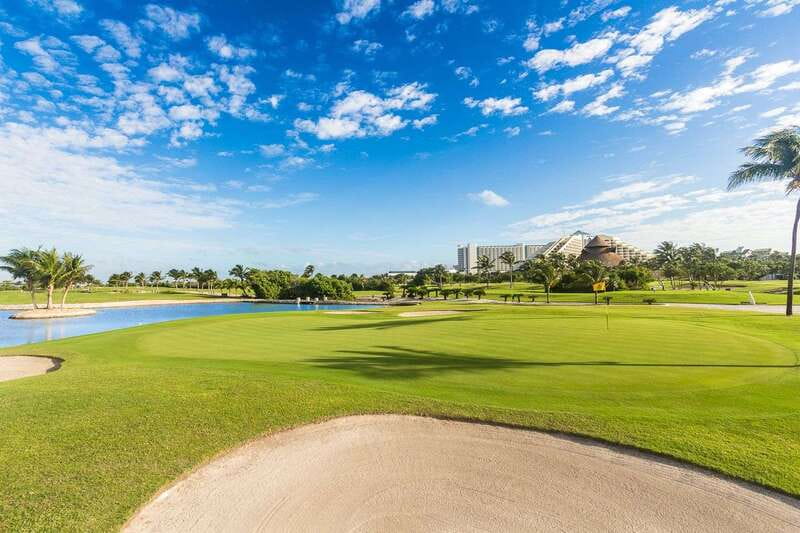 Iberostar Cancun Golf Course - Iberostar Cancun Golf Course location: sea, lagoon, and Mayan ruins