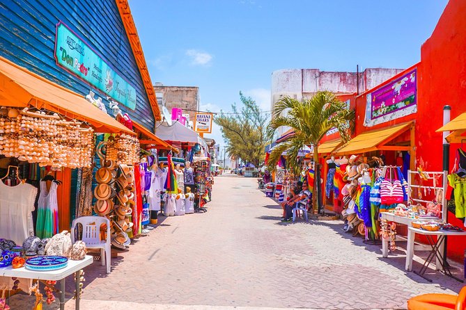 Isla Contoy & Isla Mujeres Tour from Cancun & Playa Del Carmen - Food and Drinks: Buffet Energy and the Open Bar Rhythm