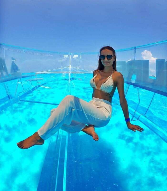 Isla Mujeres: 100% Transparent boat ride - The photo stop: 15 minutes to grab your best shots