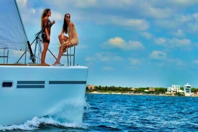 Isla Mujeres Catamaran Sailing Experience with Lunch & Open Bar - Beach club lunch and the open bar reality check
