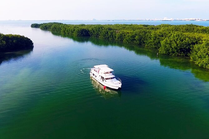 Isla Mujeres Full Day Tour on Yacht with Snorkel and Buffet - Buffet Lunch on the Water: Included, Convenient, and Not a Restaurant Meal
