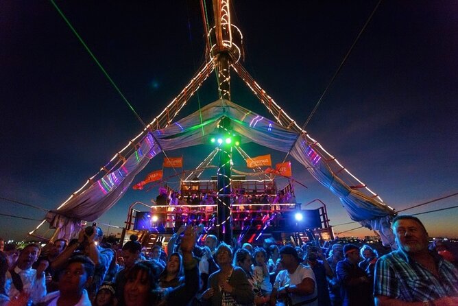 Jolly Roger Pirate Show and Dinner Cruise with Open Bar - Price and logistics: is $149 a good deal?