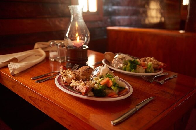 Live a Romantic Night Cruise Dinner at COLUMBUS (open bar included) - Photo and Boat Comfort: Two Small Issues to Factor In