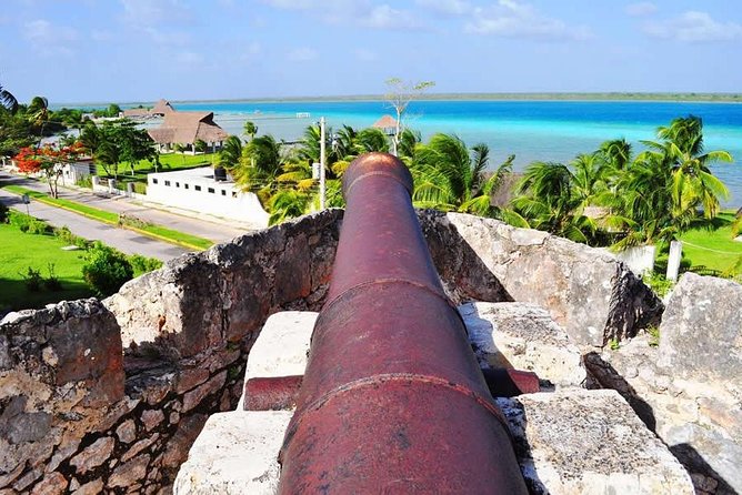 MAGIC BACALAR, 7 Colors Lagoon & Cenote Azul. Transport included - Marmol Beach Club and the 7 colors lagoon kayak hour