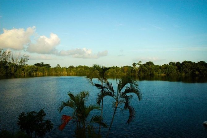 MAGIC BACALAR, 7 Colors Lagoon & Cenote Azul. Transport included - Small-group pacing: what max 20 travelers changes