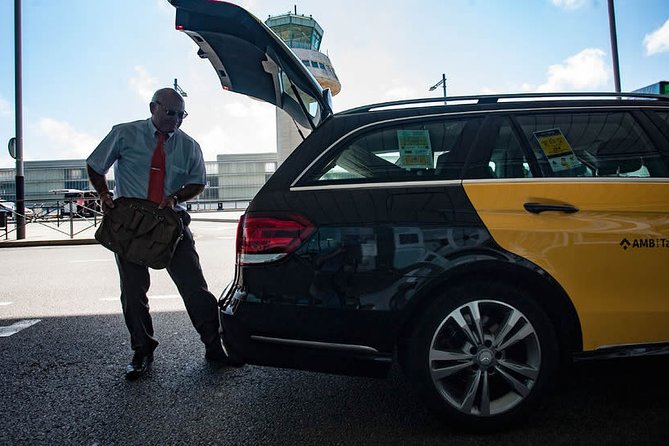 Mexico Private Transfer from Cancun airport to Puerto Morelos - Finding your driver quickly in the arrivals area