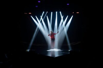 MYST Euphoria live, 22 : 30 hrs Cancun, 20% cashback F&B - The Show Itself: Over 100 Classics in English and Spanish