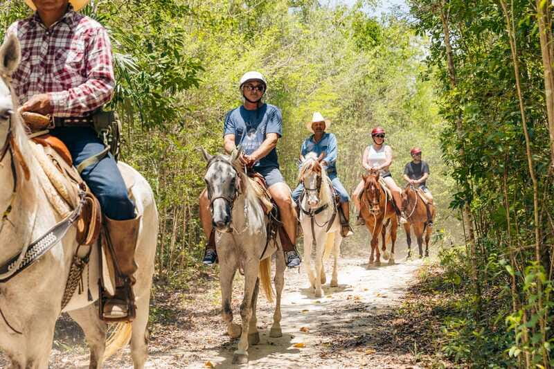 Nature Tour - Locker and phone rules at the cenote (and why they affect your day)