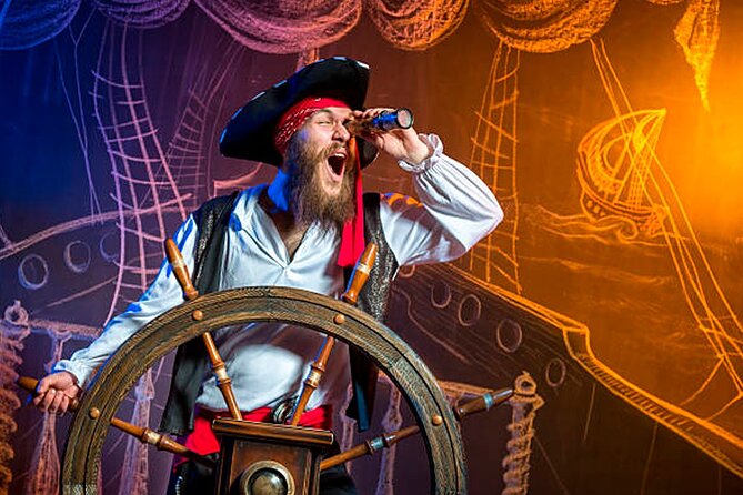 Night Pirate Show in Cancun aboard a Pirate Ship Lobster Dinner - Lobster surf and turf dinner: what’s on your plate