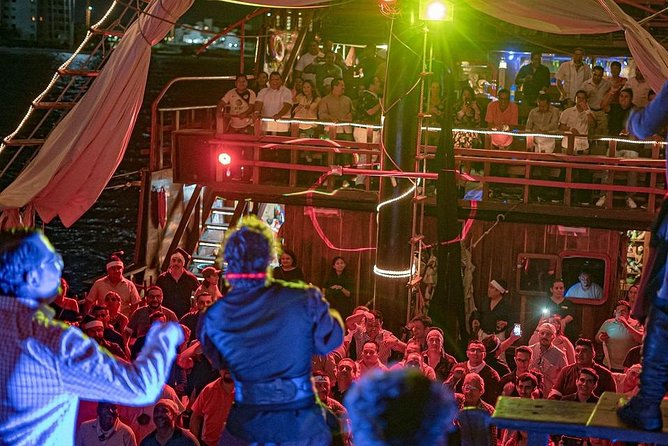 Night Pirate Show in Cancun aboard a Pirate Ship Lobster Dinner - Open bar with wine: keeping the cruise fun (and manageable)