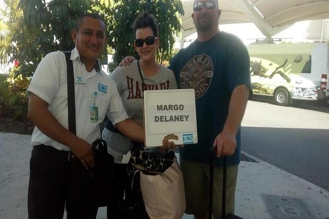 One-way private transportation Cancun Airport - Cancun Hotel Zone - Timing, flight delays, and avoiding a long wait in Cancun heat