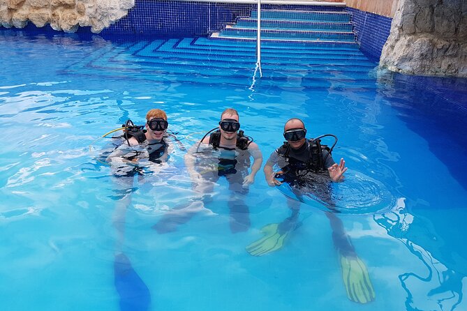 PADI Open Water Diving Certification Course Activity - The boat and rough-sea nerves: how Captain Ricardo helps