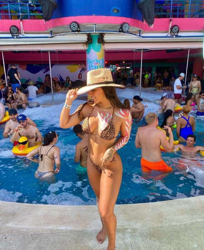 Premium Beach Party Coco Bongo - Contest Energy: Judge the Fun or Jump In