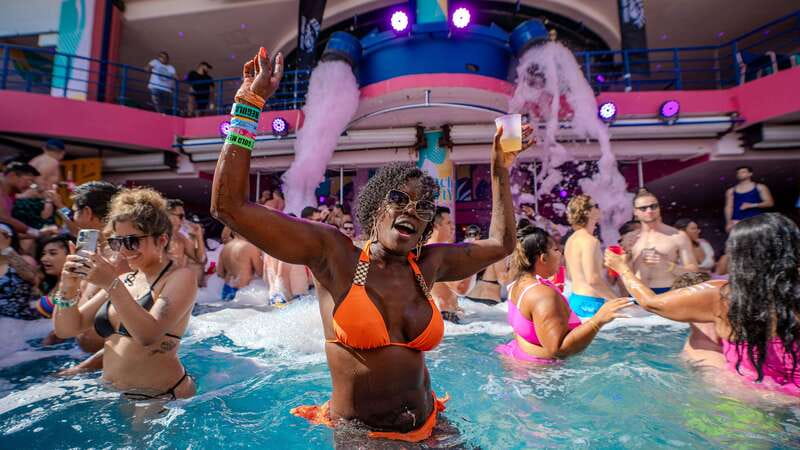 Premium Beach Party Coco Bongo - What the $95 Ticket Actually Buys (and why it can still be a win)