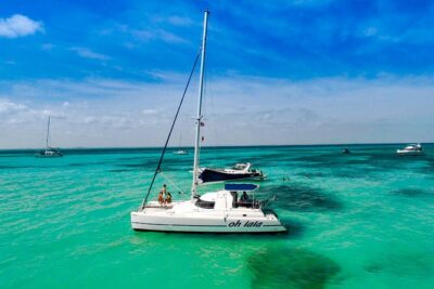 Private Catamaran from Cancun to Isla Mujeres | For up to 25 ppl - Private sailing from Cancun’s Marina Las Perlas: what it feels like