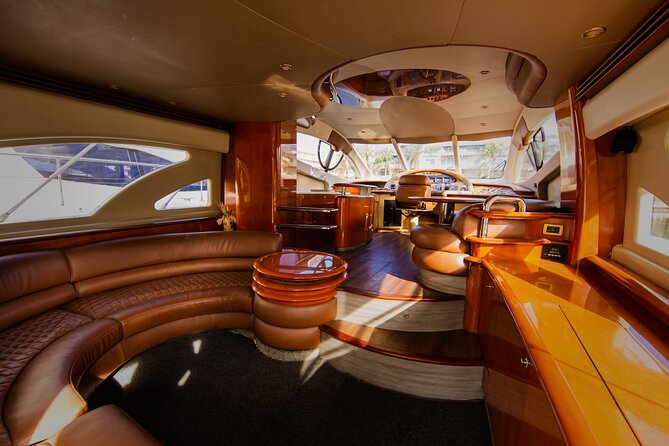 Private Luxury Sunset Dinner Cruise – 51' Leopard Yacht in Cancun - The Five-Course Onboard Dinner: Why It Feels Different