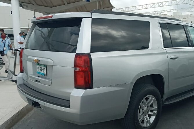 Private luxury transportation from CUN Airport to Playa del Carmen - How “Luxury” Plays Out in Real Life: Comfort vs Vehicle Type