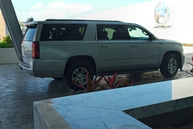 Private luxury transportation from CUN Airport to Playa del Carmen - Timing on Sundays and Busy Days (And What You Can Expect)