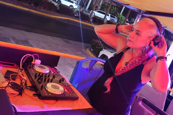 Private Party Bus Loop in Cancun - Pickup Timing, Hotel-Zone Limits, and Line-Free Night Flow