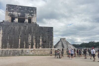 Riviera Maya Tour: Chichen Itza & Ik Kil + Hubiku Cenotes - Chichen Itza With a Live Guide: Temples, Carvings, and Photo Time