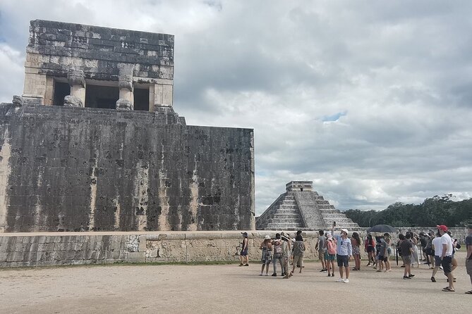 Riviera Maya Tour: Chichen Itza & Ik Kil + Hubiku Cenotes - Chichen Itza With a Live Guide: Temples, Carvings, and Photo Time