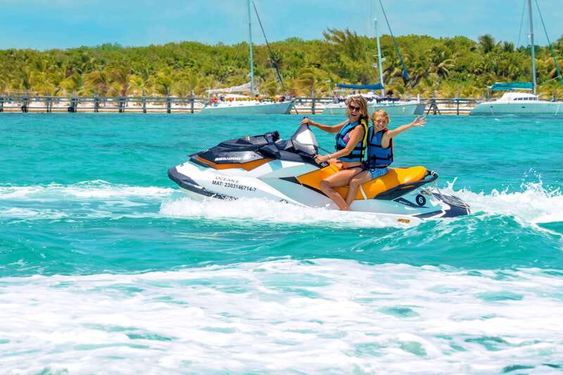 Riviera Maya: WaveRunners & Beach Club Access - Your 45 Minutes on the Water: Speed, Turns, and a Few Big Moments