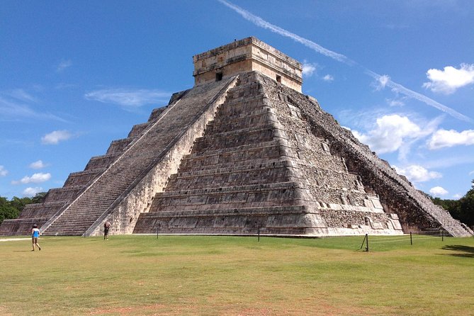 Semi-Private Chichen Itza, Cenote Ik Kil and Valladolid Tour - Chichén Itzá With a Real Guide (and Time to See It Your Way)