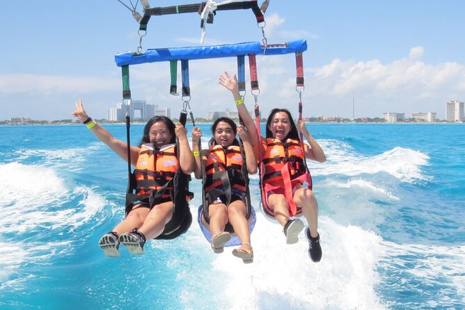 Speed Boat Tour in Cancun - Speedboat control on Nichupte Lagoon, plus mangrove scenery