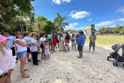 Tour to Chichen Itza-Tickets, food and cenote - Chichen Itza on guided rails, then your time to roam
