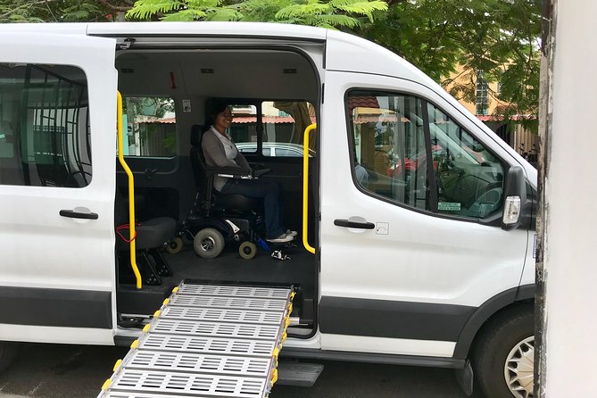 Transportation from the Airport to Hotels in Cancun arrival only - Communication and Driver Support: The Human Part Counts