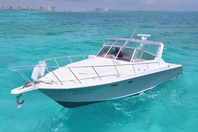 Yacht experience in Cancun: cruise, swim and sunset views - Quick Key Points